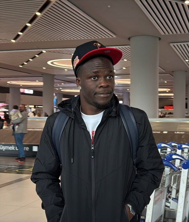 Beşiktaş'ın yeni transferi Olaitan, İstanbul'da