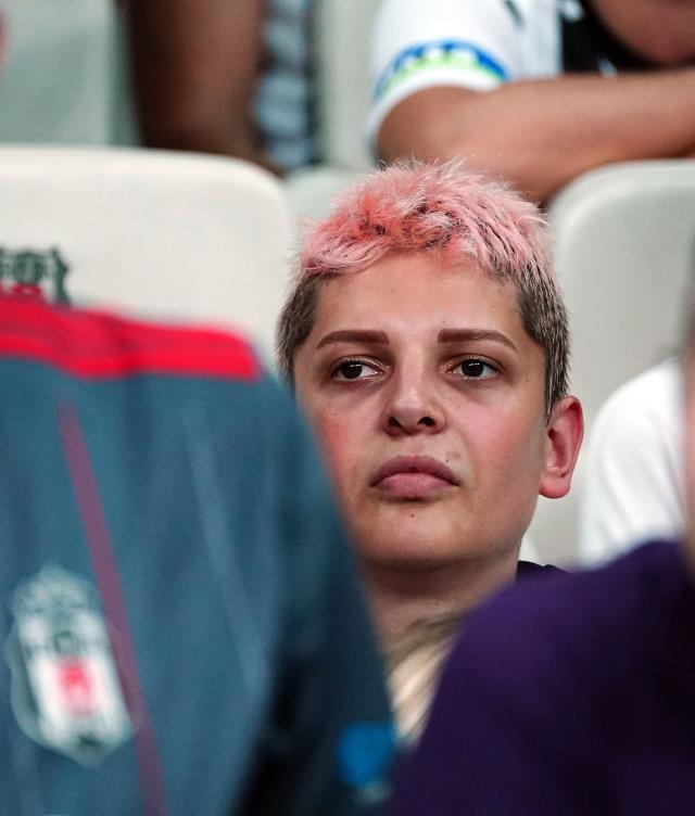 Kavga görüntüleri sonrası sessizliğini koruyan Ebrar Karakurt, Beşiktaş'ın stadında ortaya çıktı