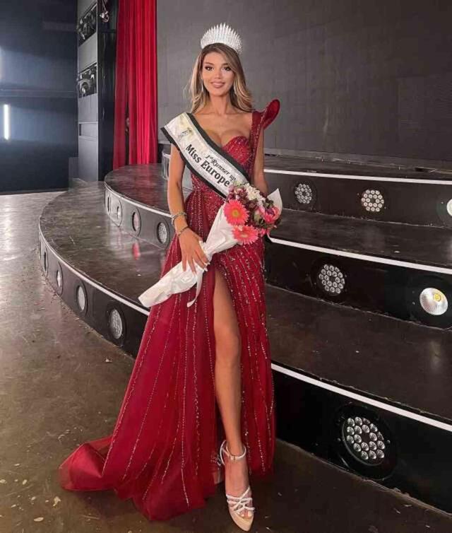 Elmas Yılmaz kimdir? Aramızda Kalmasın konuğu Elmas Yılmaz kaç yaşında, nereli? Elmas Yılmaz biyografisi!