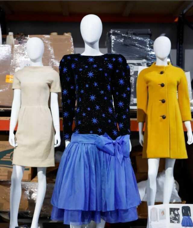 Prenses Diana'nın elbisesi açık artırmada 900.000 £'a rekor fiyata satıldı