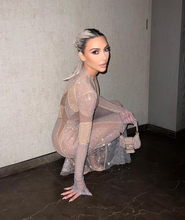 Kim Kardashian'dan 50 Azerbaycan askerini şehit eden Ermenistan paylaşımı: Dua edin!
