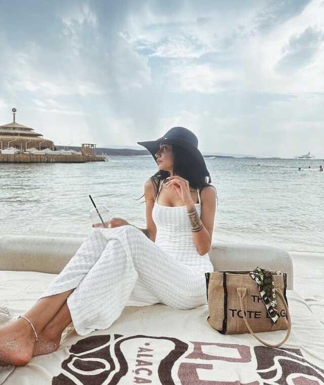 Kısmetse Olur 2.sezon Yeliz kimdir, kaç yaşında? Yeliz Sarıgül Kılıç İnstagram hesabı ne?