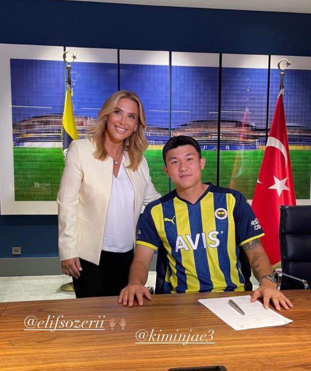 Kim'i tebrik eden Bakambu'nun yaptığı paylaşımlar, F.Bahçe'ye transfer olacağı iddialarını güçlendirdi