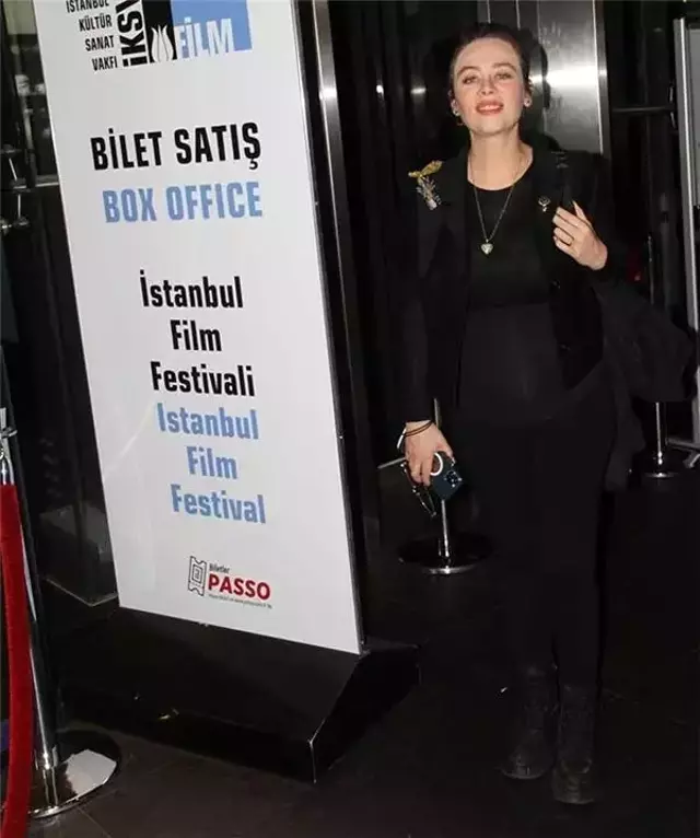 Ünlü oyuncu Demet Evgar, hamileliği hakkında ilk kez konuştu