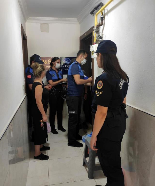 'Ünlülerin psikoloğu'nun diploması ve klinik açma yetkisi yokmuş