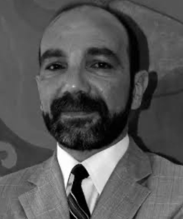 Kadıköy'de Yangın: Eleştirmen Süha Oğuzertem Hayatını Kaybetti