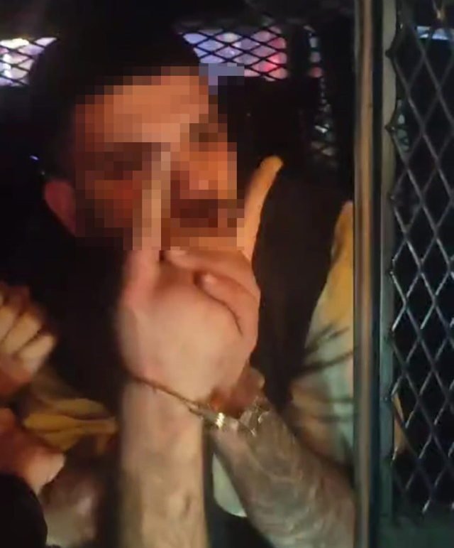 Gözaltına alınan saldırgandan polise tehdit: Sen karınla, çocuğunla gezemezsin