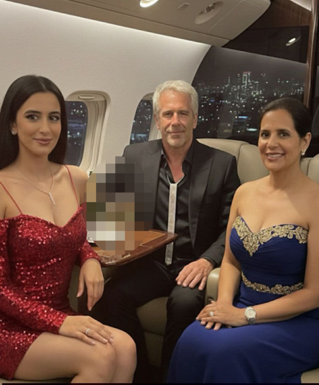 Epstein dosyasından çıkan olay isim! Banyosunda fotoğraf çektirmiş