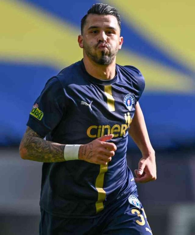 Gol düellosunun galibi Aslan! Galatasaray, Kasımpaşa'yı deplasmanda 4-3 yendi