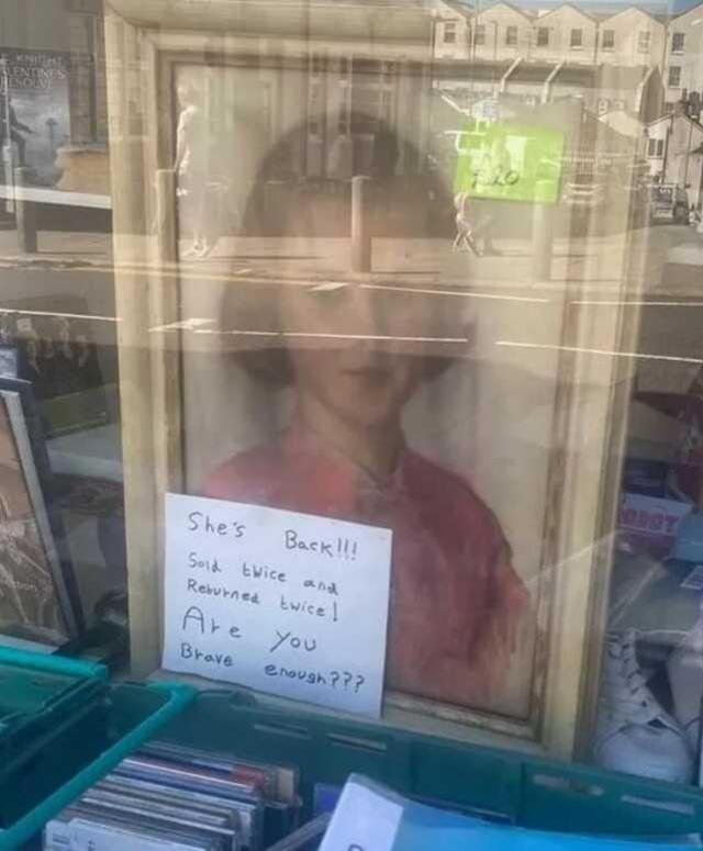 Satın alanların korku ve panikle geri götürdüğü lanetli tablo! Hepsinin iade sebebi aynı Satın alanların korku ve panikle geri götürdüğü lanetli tablo! Hepsinin iade sebebi aynı