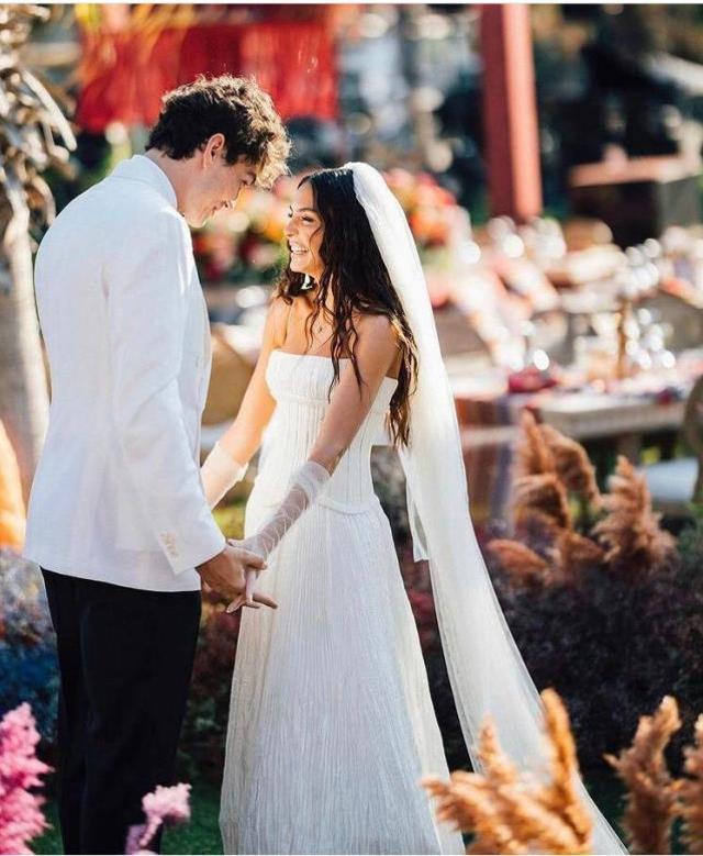 Ebru Şahin ve Cedi Osman Alaçatı'da rüya gibi düğün yaptı! Düğün yeriyle ilgili detay dikkat çekti