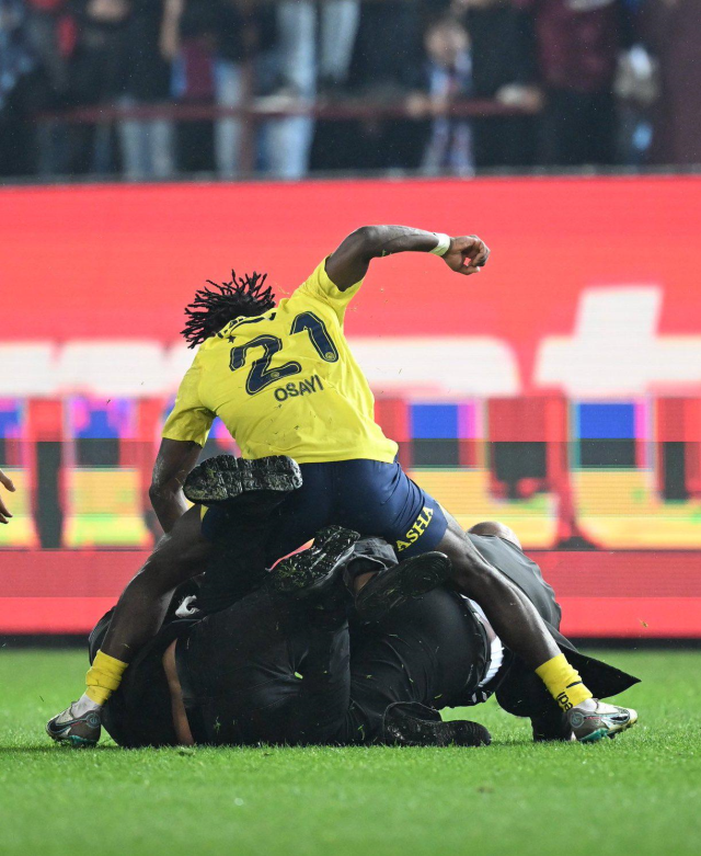 Osayi'nin yumrukladığı Trabzonlu, Uğurcan'ı tehdit etti