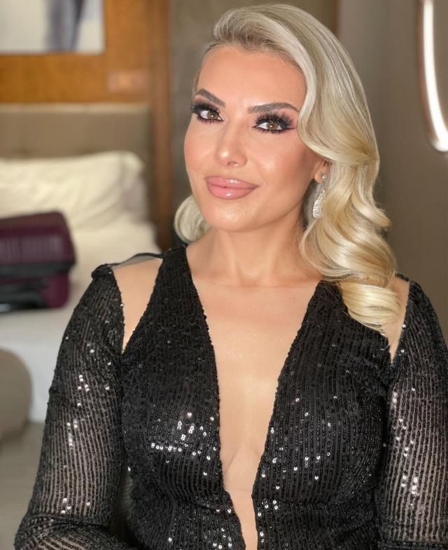 Şarkıcı Esra Özmen, eşiyle ilginç hikayesini anlattı: Rüyamda aşık oldum, doğaüstü bir olaydı