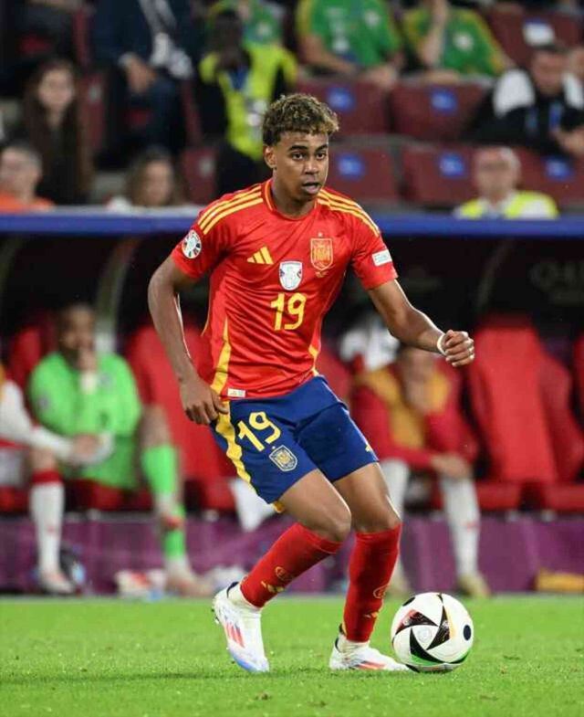 Lamine Yamal kimdir? İspanya futbolcusu Lamine Yamal kaç yaşında, nereli?