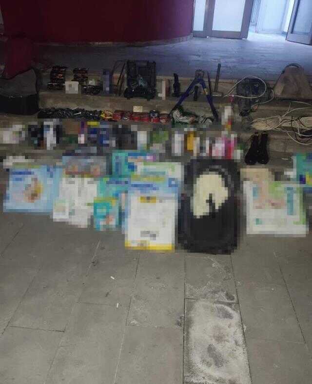 Depremzedelerin eşyalarını çalan 10 hırsız tutuklandı