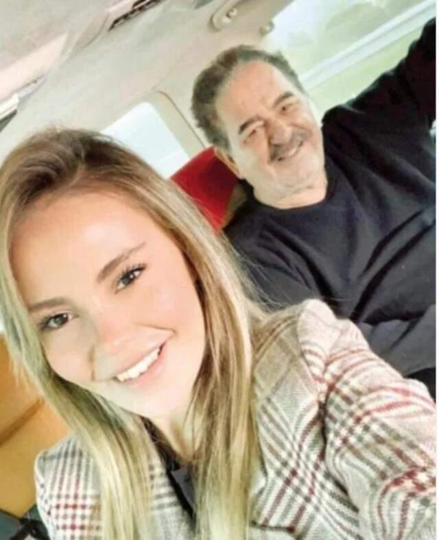 Ünlü şarkıcı İbrahim Tatlıses, uzun aradan sonra 43 yaş küçük sevgilisi Gülçin Karakaya'ya kavuştu