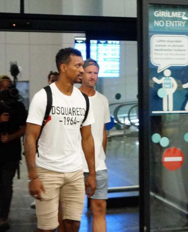 Luis Nani, Adana Demirspor'a imza atmak için İstanbul'da