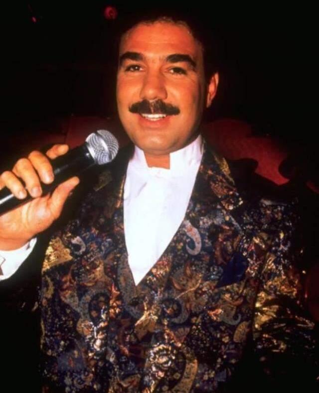 Son Dakika: Türk Sanat Müziği sanatçısı Faruk Tınaz, 65 yaşında hayatını kaybetti