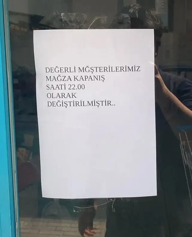 Çalışanlar yorgunluktan bayılırken ünlü zincir marketten tepki çeken karar