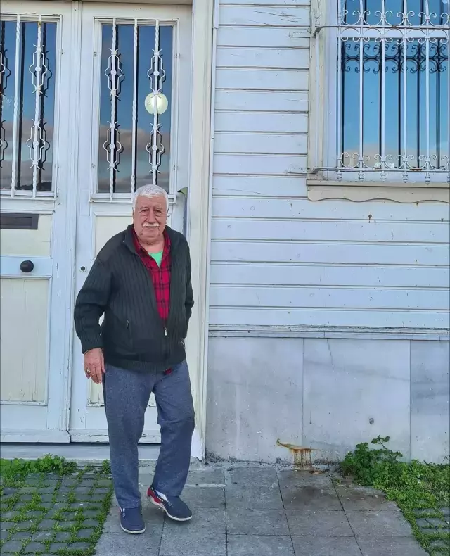 Usta oyuncu Ahmet Gülhan hayatını kaybetti