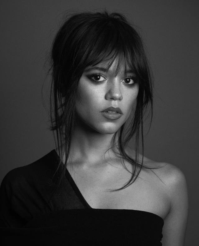 Jenna Ortega kimdir? Jenna Ortega kaç yaşında, nereli? Jenna Ortega oynadığı film ve diziler neler? Jenna Ortega Instagram hesabı!