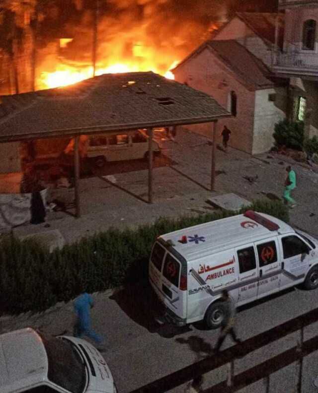 Gazze'deki hastaneyi vuran İsrail, katliam yaptı! İşte bölgeden ilk görüntüler