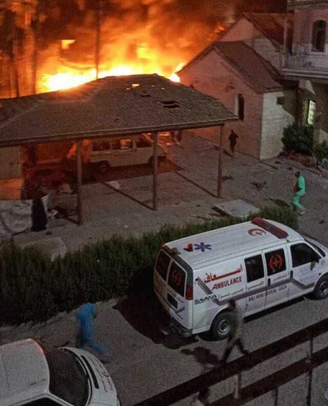 Son Dakika: İsrail, Gazze Şeridi'ndeki El-Mamedani Hastanesi'ni vurdu: En az 500 kişi hayatını kaybetti