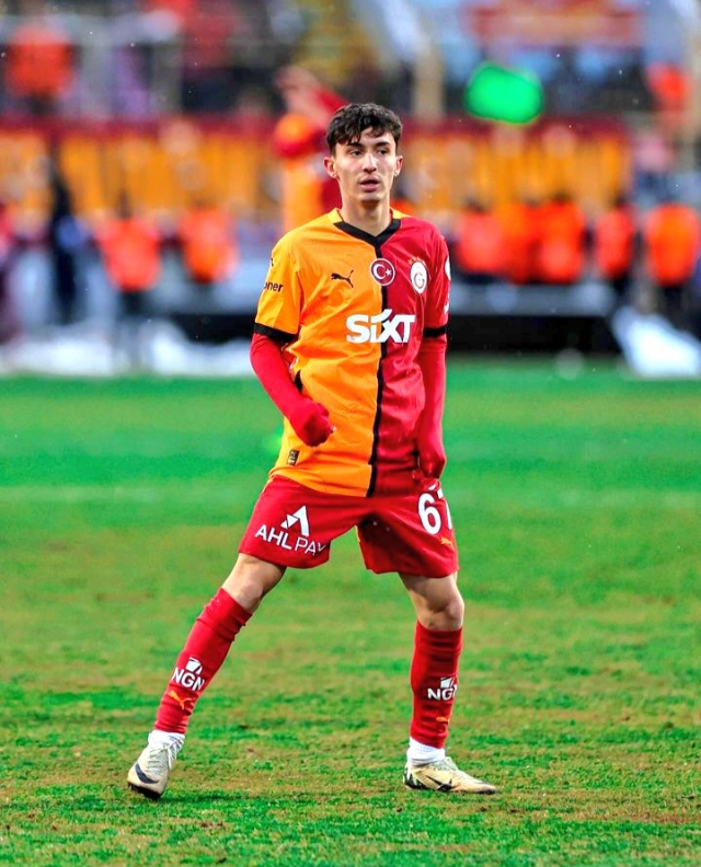 Galatasaray'ın yolladığı futbolcu 4 gol birden attı