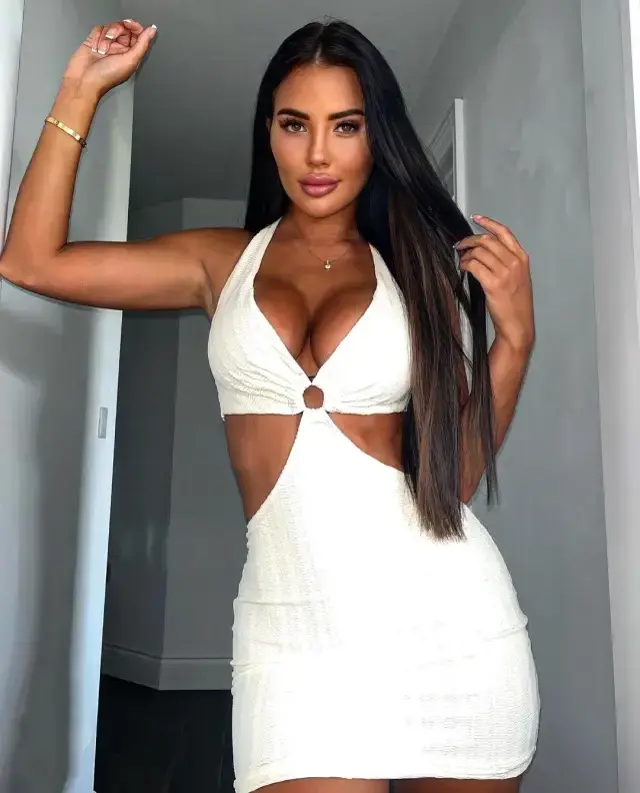 Türkiye tatilleri kabusu döndü! Ünlü İngiliz model feci kazada ağır yaralandı, sevgilisi hayatını kaybetti