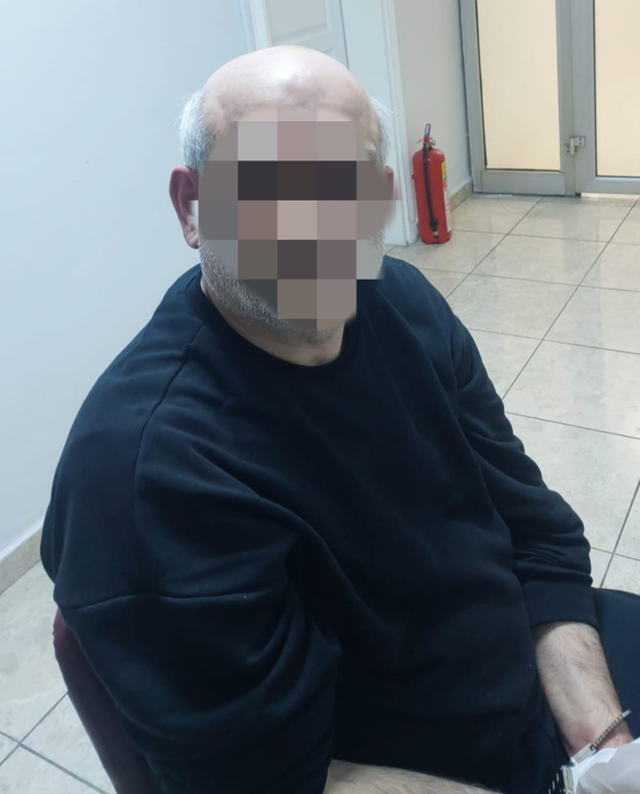 Uyuşturucu Ticareti Yaparken Perukla Yakalandı