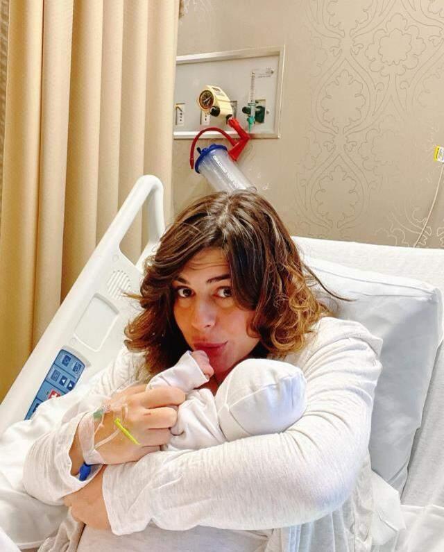 Çok Güzel Hareketler Bunlar'ın oyuncusu Ayça Erturan anne oldu! Kızına verdiği isim dikkat çekti