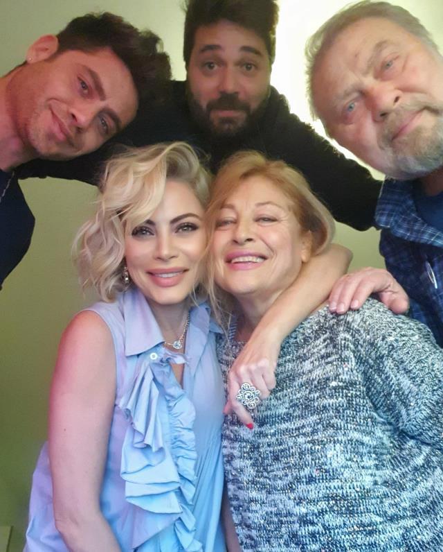 Doğumuna günler kala babasının vefatıyla yıkılan Seray Sever'den duygusal paylaşım: İlk defa dede olacaktı