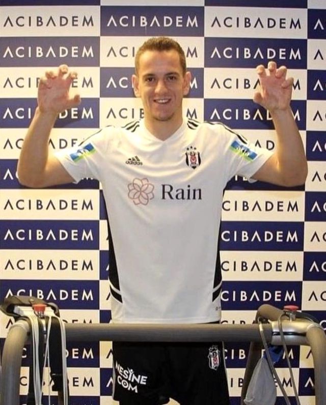 Beşiktaşlı futbolcu Amir Hadziahmetovic'a kaza şoku