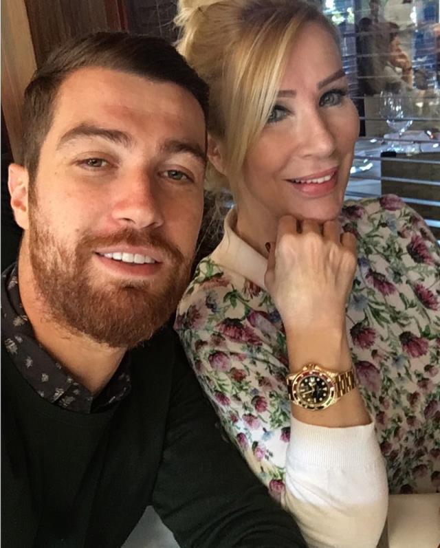 Yaş farkı eleştirilerine sitem eden Seda Sayan, eşiyle ilgili bilinmeyen gerçeği anlattı: 11 yaşında çocuğu var