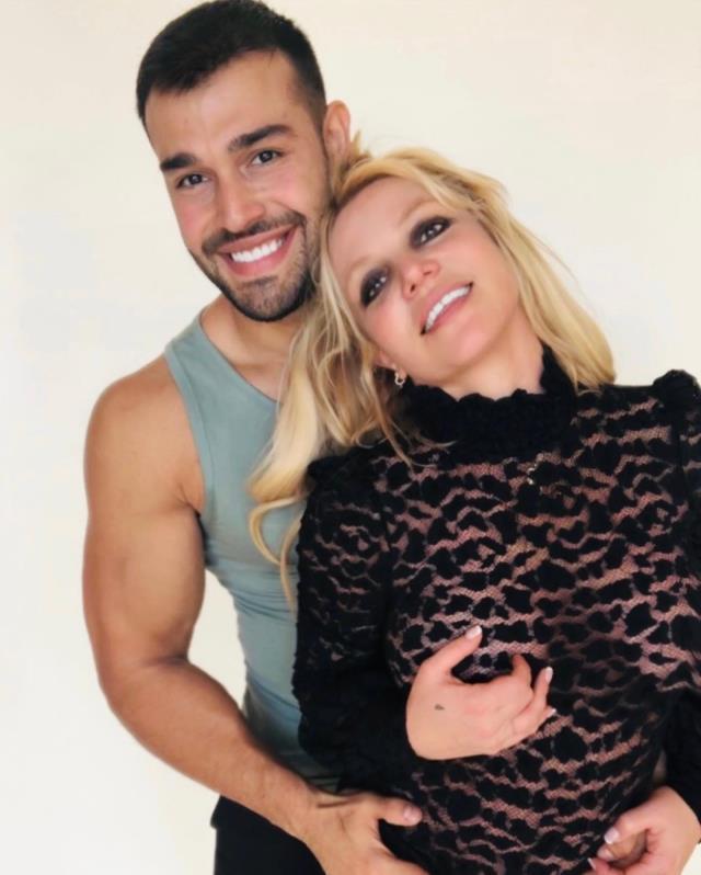 Şarkıcı Britney Spears, Victoria hastalığına yakalandı