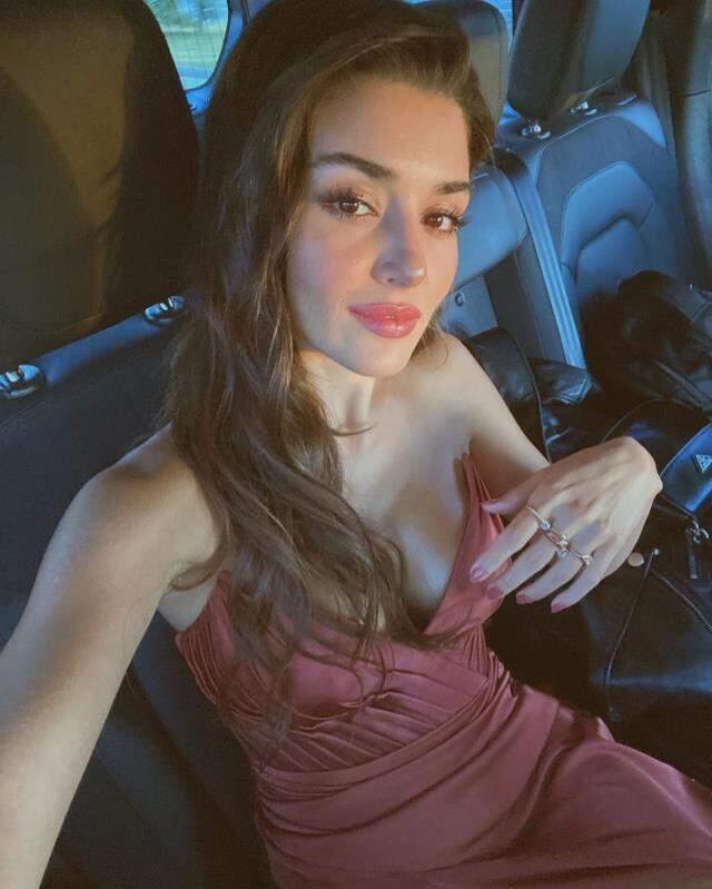 Günden güne güzelleşiyor! Hande'nin ev pozu dakikalar içinde beğeni rekoru kırdı