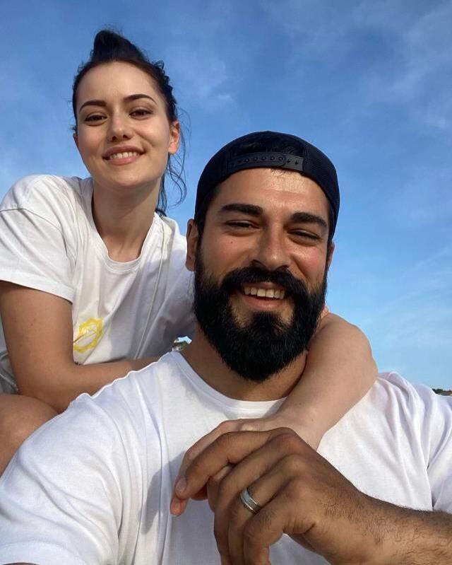 Fahriye Evcen eşi Burak Özçivit'in doğum gününü kutladı, bir fotoğraf herkesin dikkatini çekti
