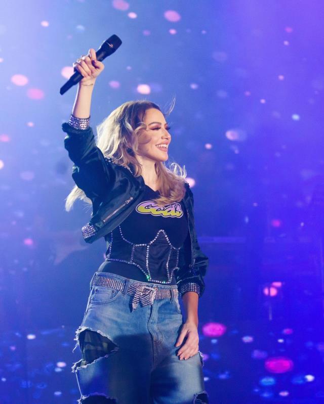 Hadise'nin takipçilerini ikiye bölen yırtık kot pantolonun 35 bin TL olduğu ortaya çıktı