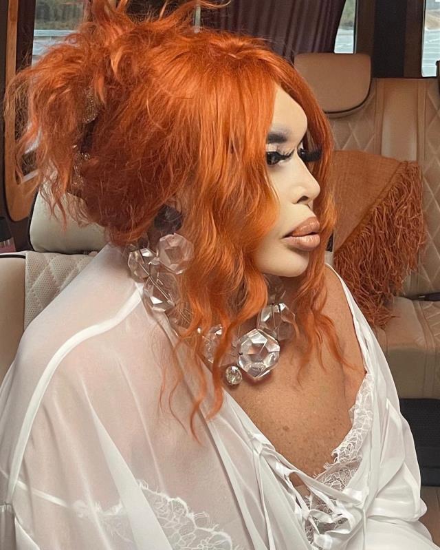 İmaj tazeleyen Bülent Ersoy'un makyajı ve saçı olay oldu