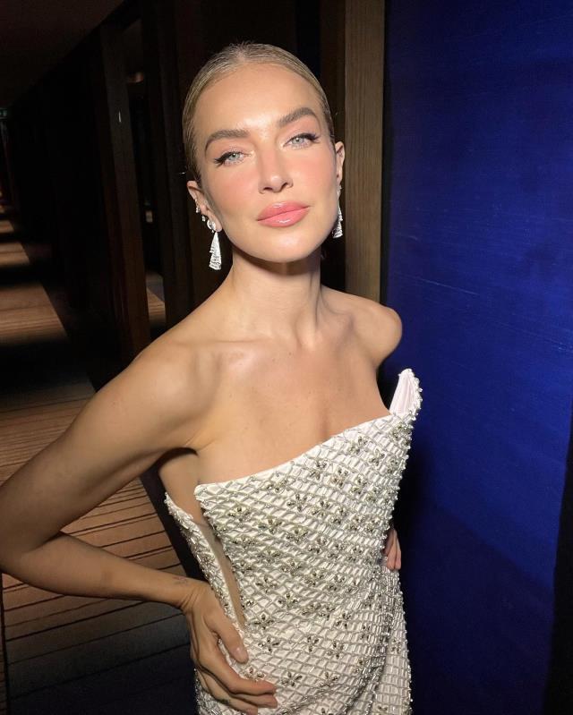 Burcu Esmersoy ve Nazım Akmandil'in düğünü otel yoğunluğundan dolayı ertelendi