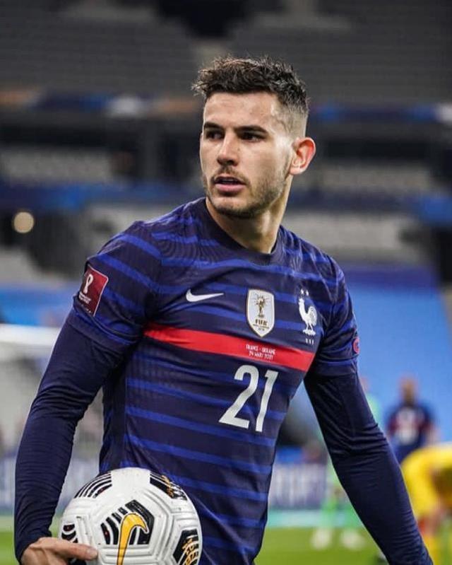 Bu ne büyük şanssızlık! Fransa, Dünya Kupası'nda kara kara sahaya nasıl çıkacağını düşünüyor