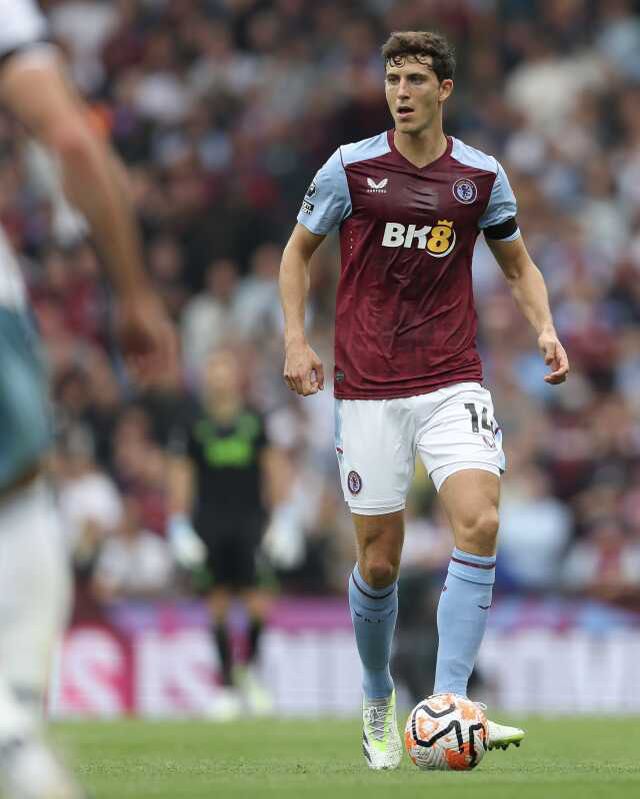 Aston Villa'nın kadın takımı sahaya çıkmaya korkar hale geldi! Yeni formaları tüm hatlarını ortaya çıkarıyor