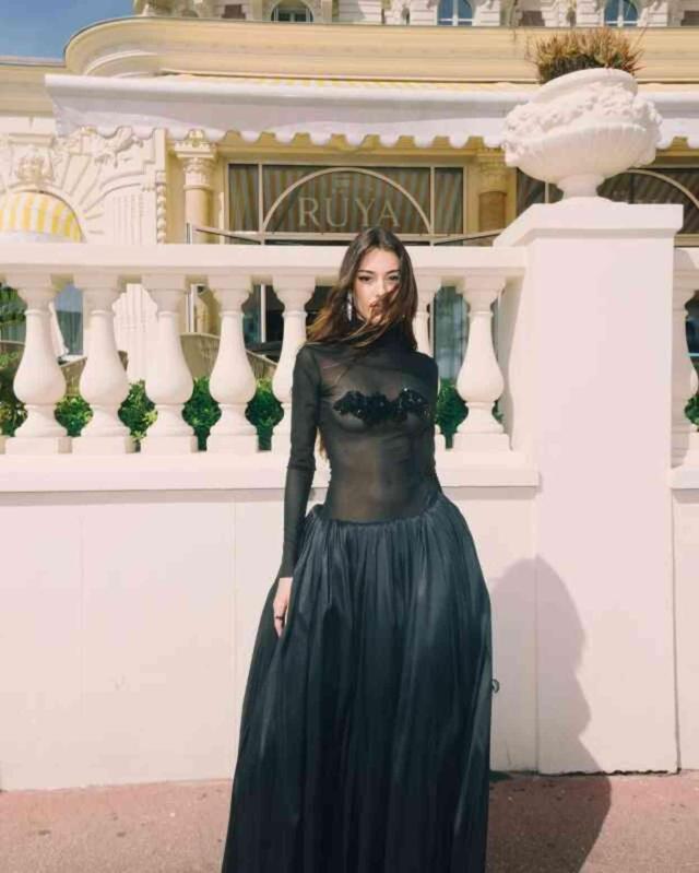 Dilan Çiçek Deniz Cannes Film Festivali'nde ne giydi? Dilan Çiçek Deniz kimdir?