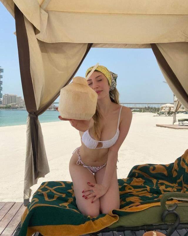 Mehmet Ali Erbil'in kızı Yasmin, leopar desenli bikinisiyle ağızları açık bıraktı