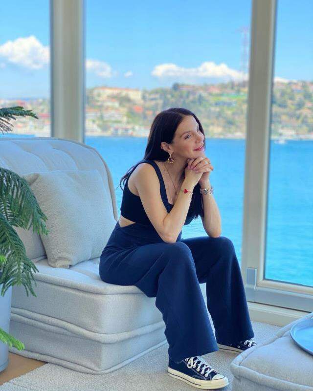Cemre Kemer anne oldu! Kızına verdiği isim dikkat çekti