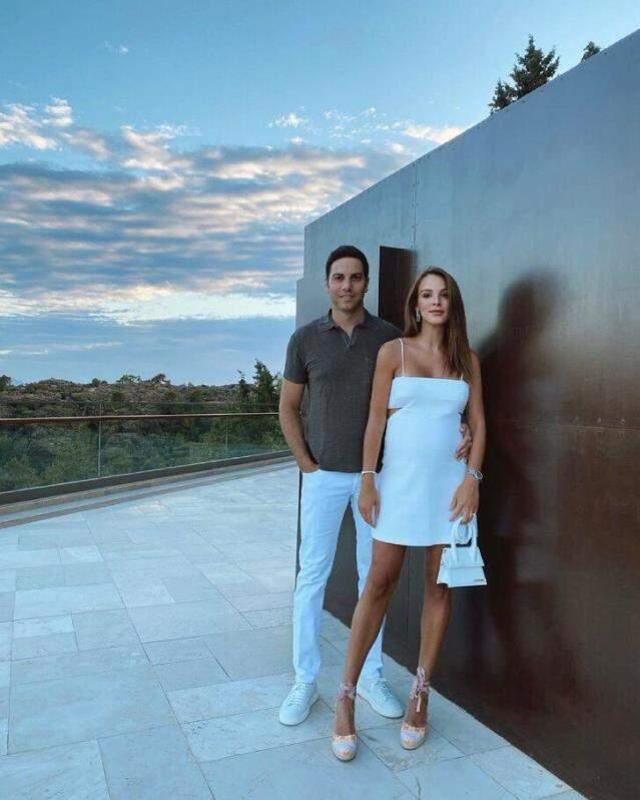 Karnı iyice belirginleşen Aslışah Alkoçlar, bebeğini kucağına alacak günü bekliyor