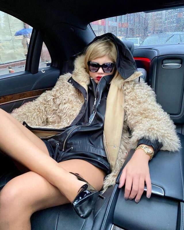 Mustafa Sarıgül ile fotoğrafını paylaşan Bahar Candan'a yorum yağdı: İlk defa düzgün giyinmişsin