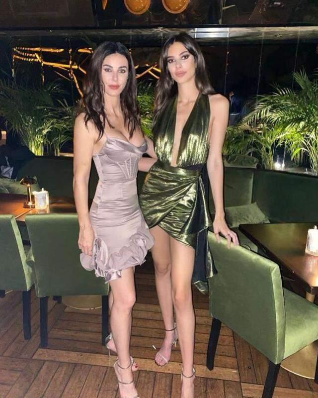 Güzellikte annesiyle yarışıyor! Doğum gününde giydiği kıyafetle tam bir afet