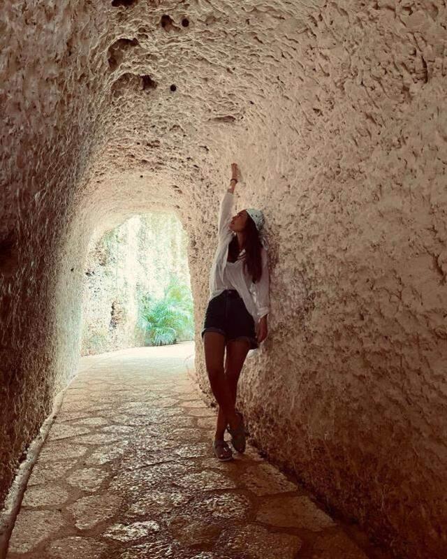 Aslı Enver'in lüks aracının fiyatı dudak uçuklattı