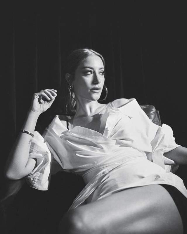 Ünlü oyuncu Hazal Kaya'dan sosyal medyayı sallayan pozları